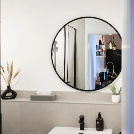Park Avenue - Design Apartment Friesenstrasse - 4 Pers - Wlan - Netflix - 65 Zoll Tv Köln Exterior foto